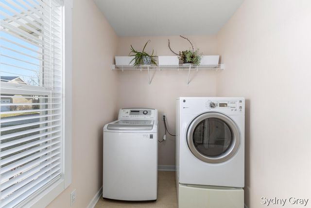 237 Young Court, Rockford, MI 49341