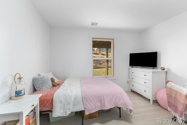 237 Young Court, Rockford, MI 49341