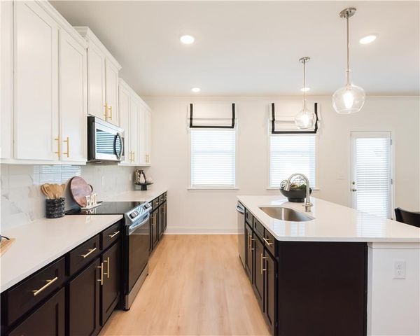 1406 Sunny Valley Lane, Braselton, GA 30517