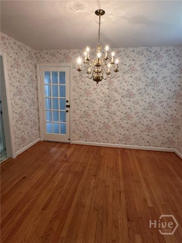 5201 Habersham Street, Savannah, GA 31405
