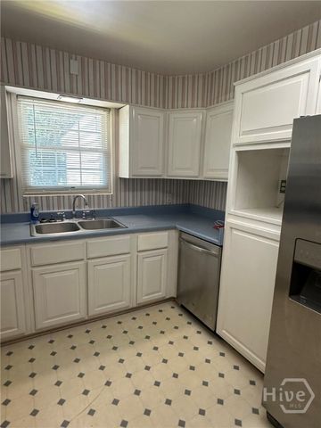 5201 Habersham Street, Savannah, GA 31405