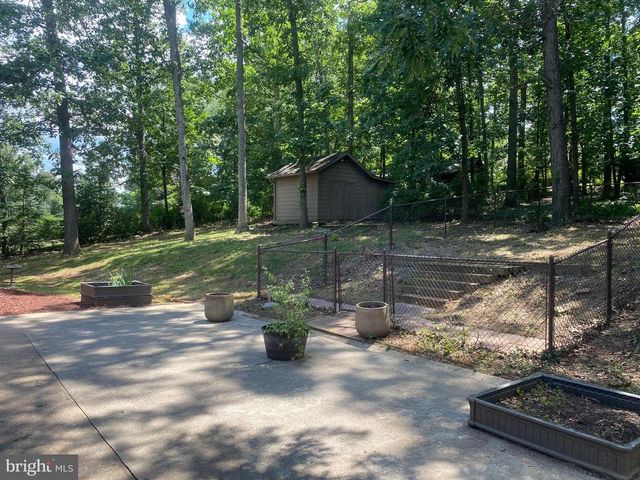 213 FOREST HILLS DR, Luray, VA 22835