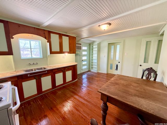 306 E El Paso, Brackettville, TX 78832