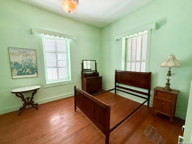 306 E El Paso, Brackettville, TX 78832