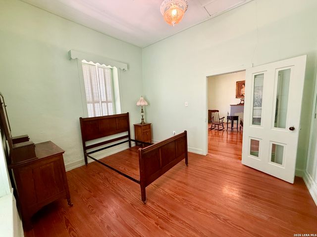 306 E El Paso, Brackettville, TX 78832