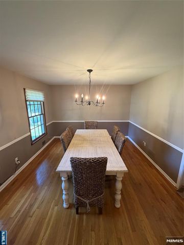 61 Heatherhill Lane, Woodcliff Lake, NJ 07677