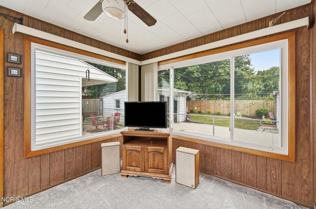 2660 Oak Grove Place, Toledo, OH 43613
