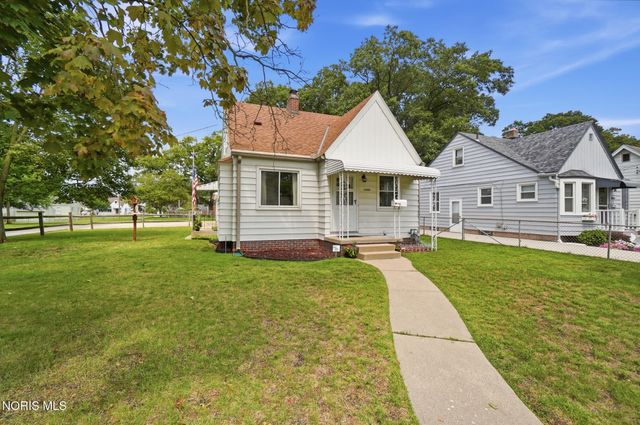 2660 Oak Grove Place, Toledo, OH 43613
