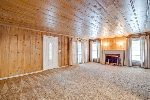 6061 Carey Road, Fort Worth, TX 76140