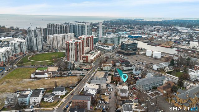 10 Lipton Place, Stamford, CT 06902