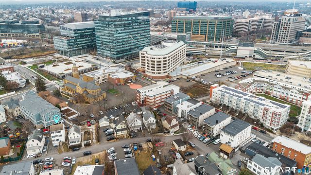 10 Lipton Place, Stamford, CT 06902