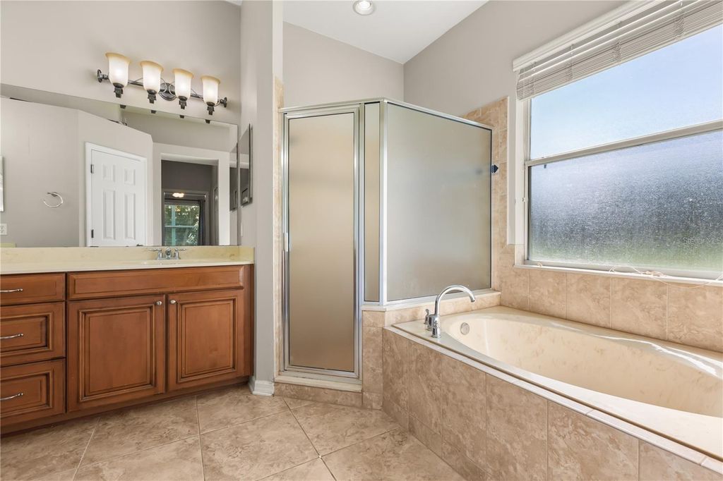 Image 22 of property listing at 9601 TURTLE LANDINGS COURT, Orlando, FL 32832