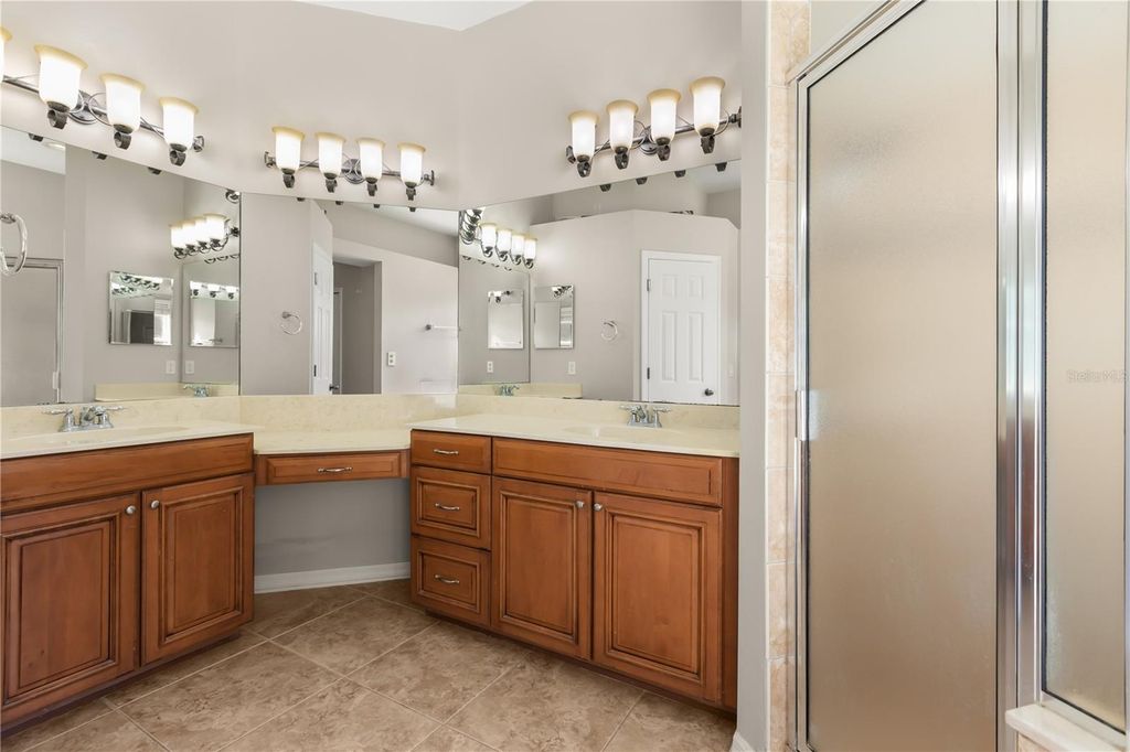 Image 23 of property listing at 9601 TURTLE LANDINGS COURT, Orlando, FL 32832