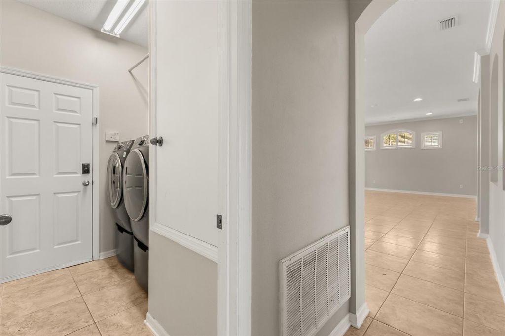 Image 34 of property listing at 9601 TURTLE LANDINGS COURT, Orlando, FL 32832