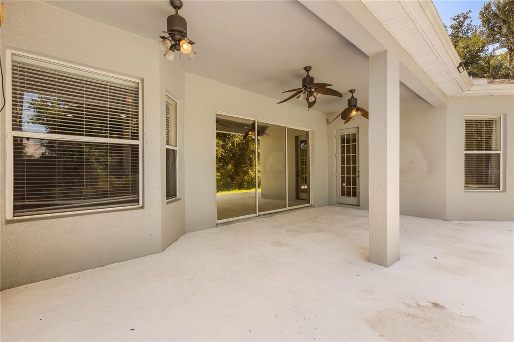 Image 38 of property listing at 9601 TURTLE LANDINGS COURT, Orlando, FL 32832
