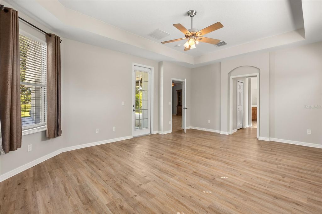 Image 9 of property listing at 9601 TURTLE LANDINGS COURT, Orlando, FL 32832