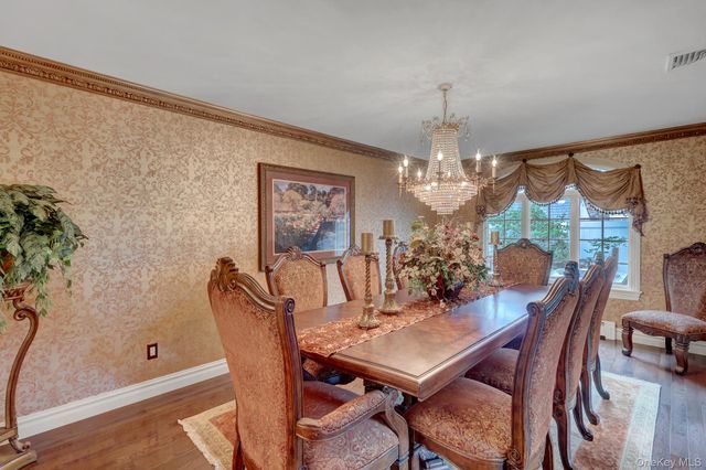 140 Wedgewood Drive, Hauppauge, NY 11788