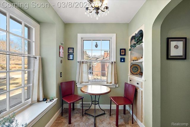 17601 Cambridge Boulevard, Lathrup Village, MI 48076