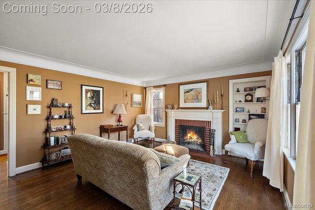 17601 Cambridge Boulevard, Lathrup Village, MI 48076