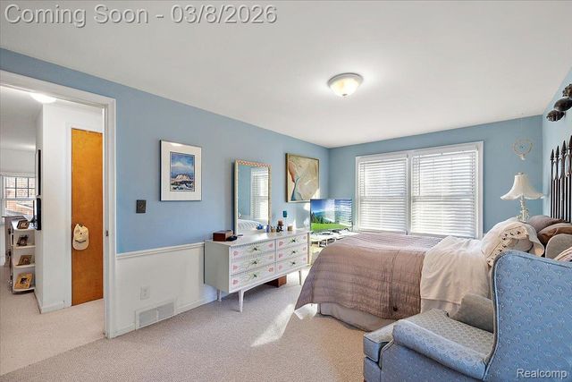 17601 Cambridge Boulevard, Lathrup Village, MI 48076