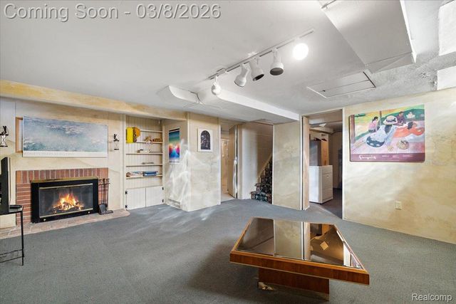 17601 Cambridge Boulevard, Lathrup Village, MI 48076