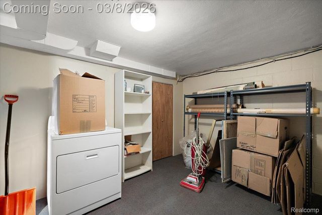 17601 Cambridge Boulevard, Lathrup Village, MI 48076