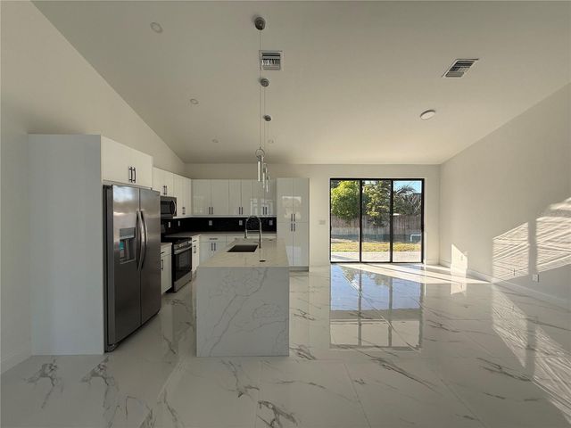 2620 NE 22ND AVENUE, Cape Coral, FL 33909