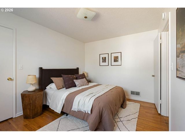 2153 Ne 81ST Ave, Portland, OR 97213