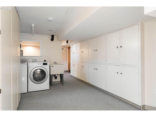 2153 Ne 81ST Ave, Portland, OR 97213