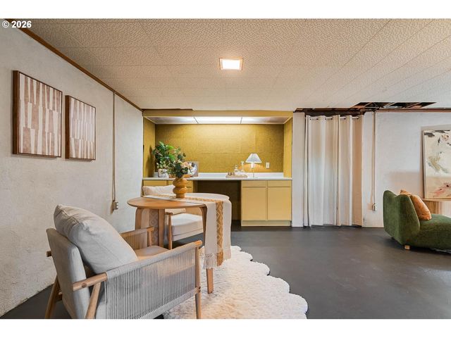 2153 Ne 81ST Ave, Portland, OR 97213