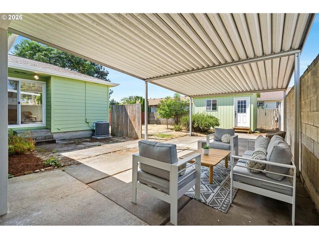 2153 Ne 81ST Ave, Portland, OR 97213