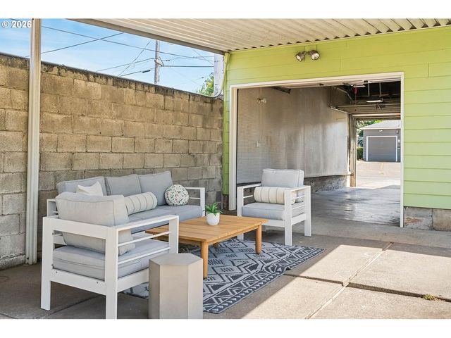 2153 Ne 81ST Ave, Portland, OR 97213