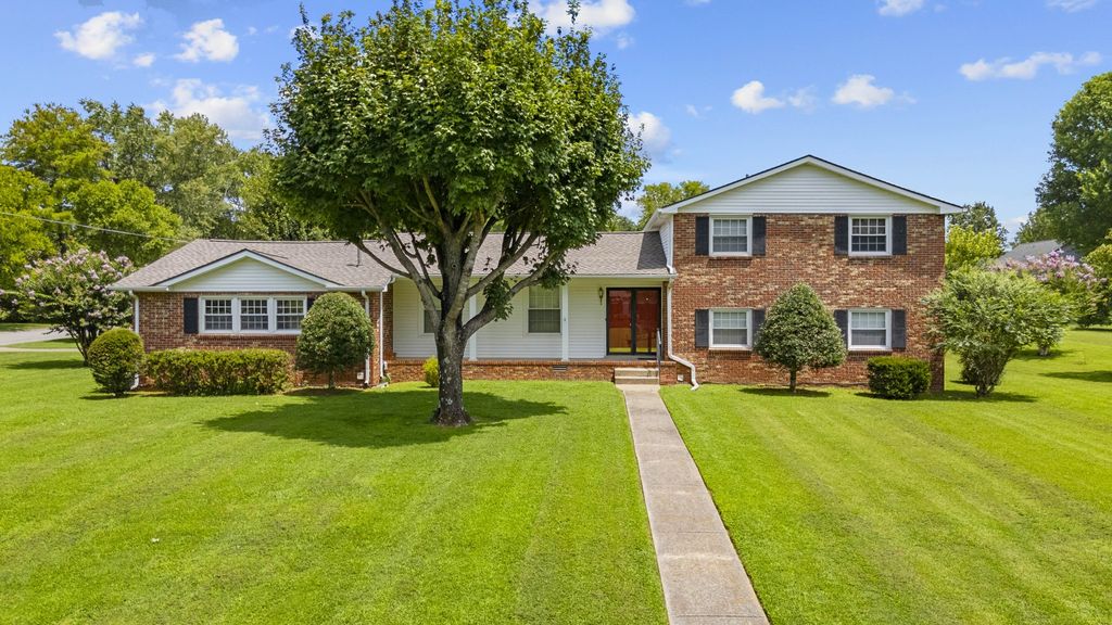 4944 Lakeridge Dr, Old Hickory, TN 37138