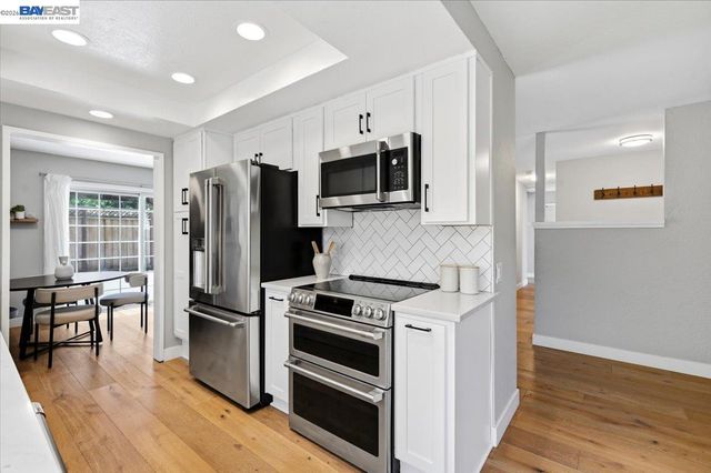 854 Hanover St, Livermore, CA 94551