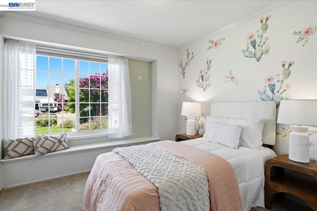 854 Hanover St, Livermore, CA 94551