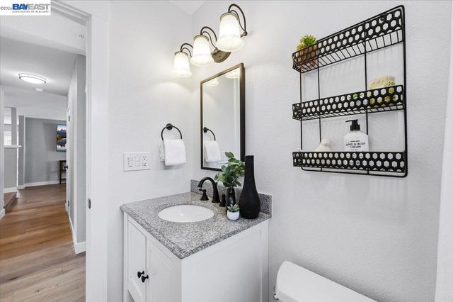 854 Hanover St, Livermore, CA 94551