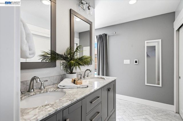 854 Hanover St, Livermore, CA 94551