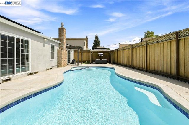 854 Hanover St, Livermore, CA 94551