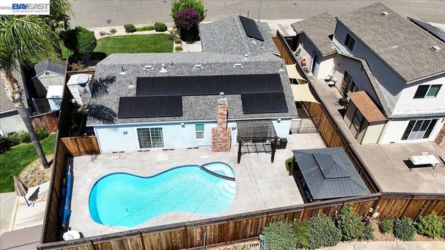 854 Hanover St, Livermore, CA 94551