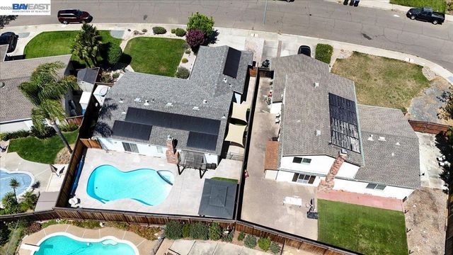 854 Hanover St, Livermore, CA 94551