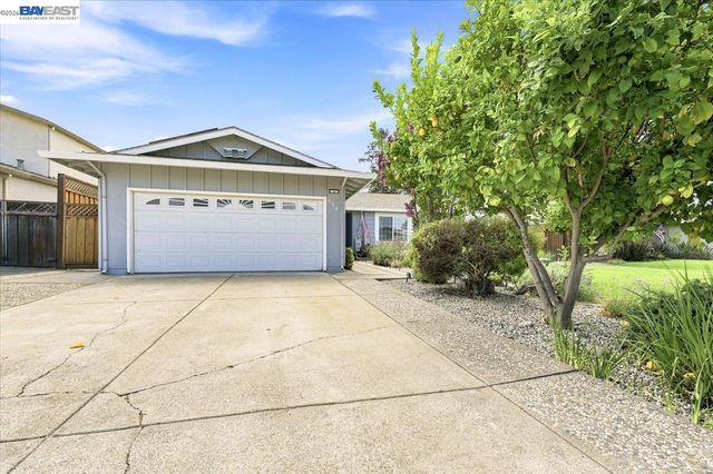 854 Hanover St, Livermore, CA 94551