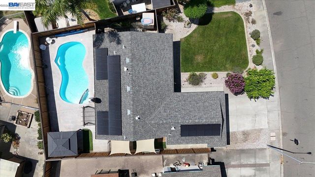 854 Hanover St, Livermore, CA 94551
