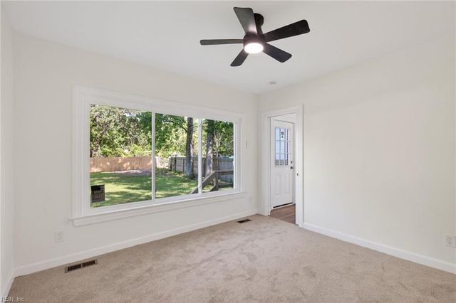 690 Greenbriar AVE, Hampton, VA 23661