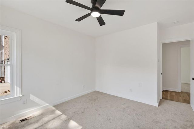 690 Greenbriar AVE, Hampton, VA 23661