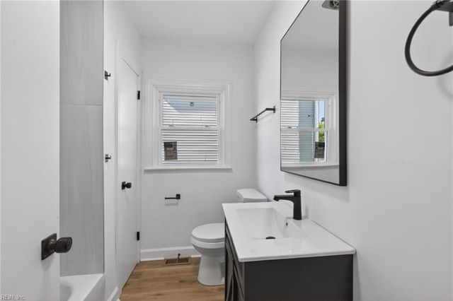690 Greenbriar AVE, Hampton, VA 23661