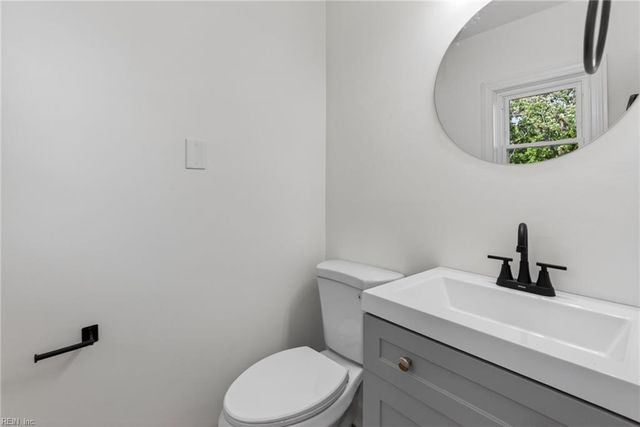 690 Greenbriar AVE, Hampton, VA 23661
