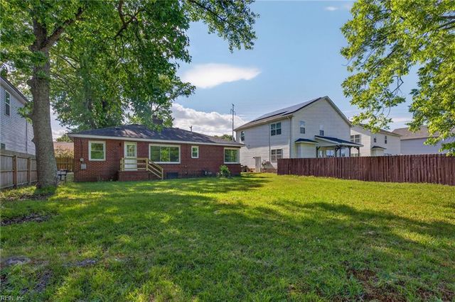 690 Greenbriar AVE, Hampton, VA 23661