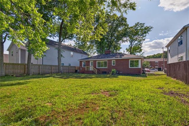 690 Greenbriar AVE, Hampton, VA 23661