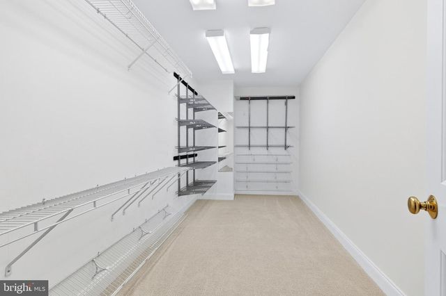 701 WOODFIELD DR, Lititz, PA 17543