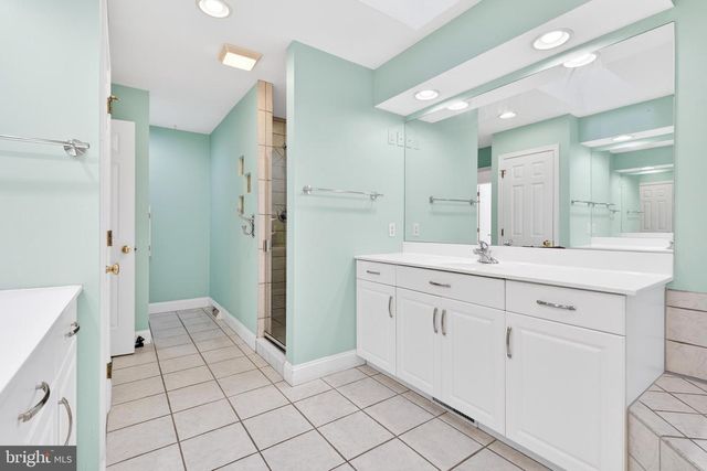 701 WOODFIELD DR, Lititz, PA 17543